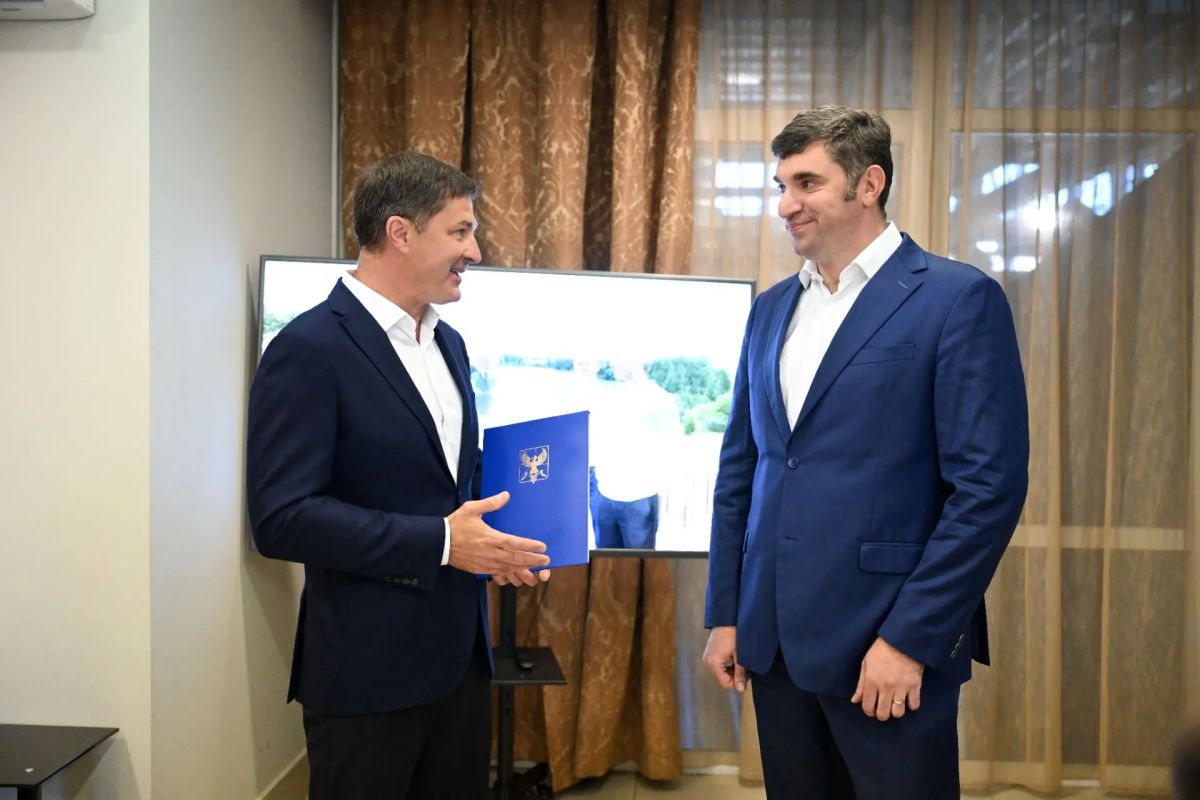Владимир Волков: В формате круглого стола поздравили строителей округа с профессиональным праздником и обсудили развитие Люберец Владимир Волков: В формате круглого стола поздравили строителей округа с профессиональным праздником и обсудили развитие Люберец