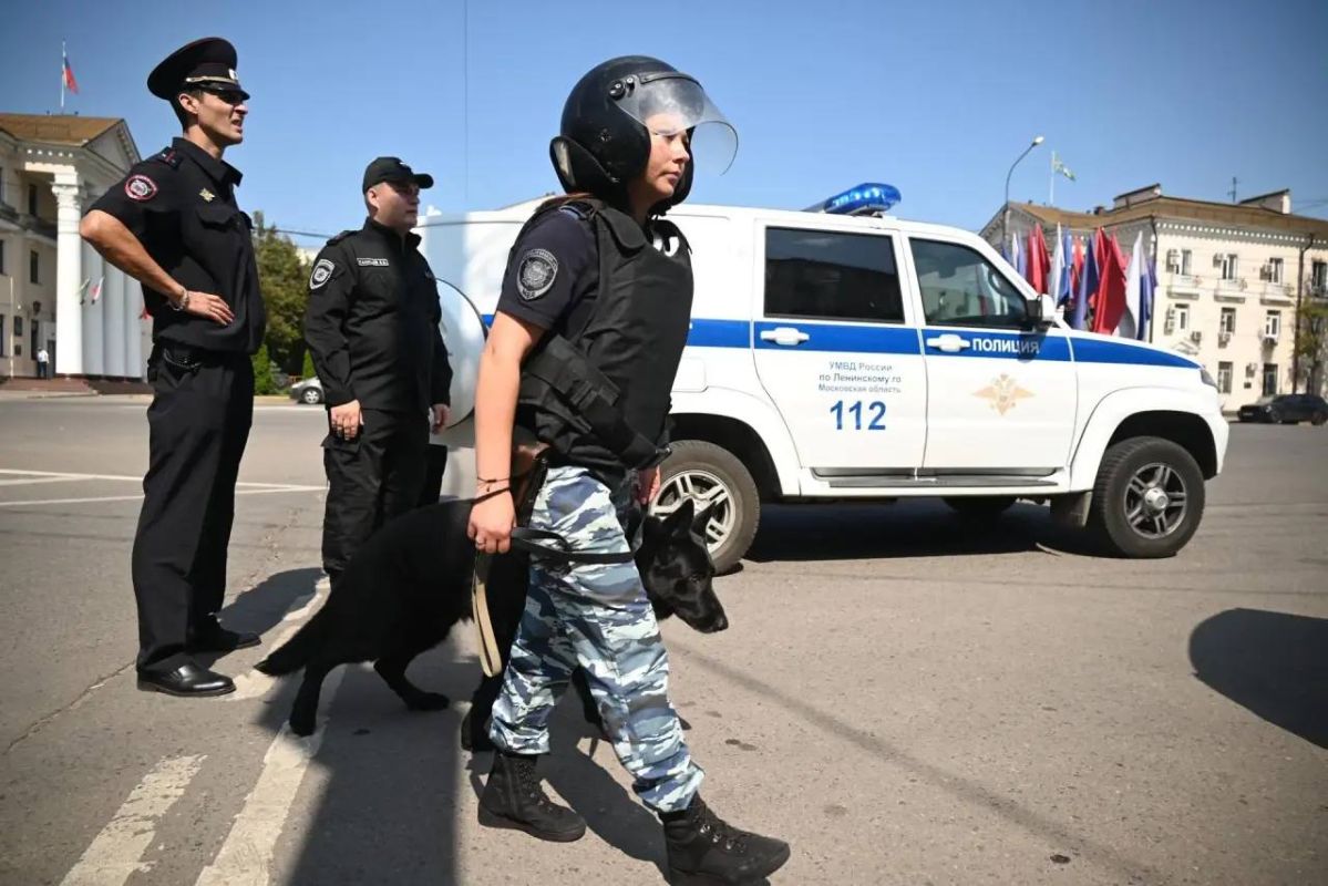 На территории Историко-культурного выставочного центра в Ленинском городском округе состоялась тренировка по отработке действий при возникновении чрезвычайных ситуаций на избирательных участках На территории Историко-культурного выставочного центра в Ленинском городском округе состоялась тренировка по отработке действий при возникновении чрезвычайных ситуаций на избирательных участках