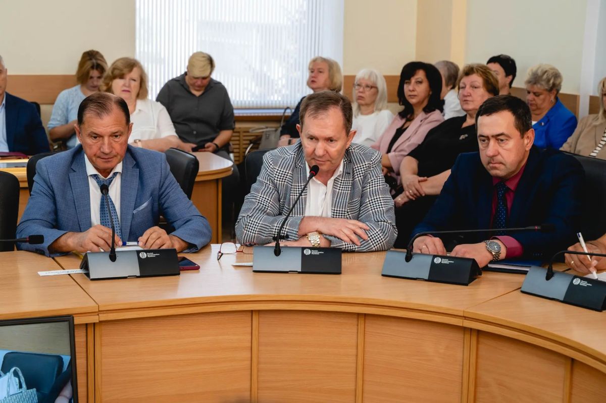 Глава Домодедово Евгения Хрусталева провела оперативное совещание с командой Глава Домодедово Евгения Хрусталева провела оперативное совещание с командой