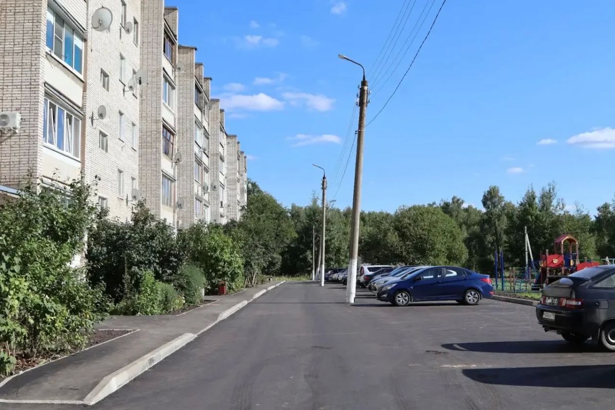 Сергей Мужальских: Совместно с депутатом Московской областной Думы Андреем Голубевым, профильными заместителями, депутатами и представителями общественности осмотрел обновлённую дворовую территорию на улице Центральной, 49 в... Сергей Мужальских: Совместно с депутатом Московской областной Думы Андреем Голубевым, профильными заместителями, депутатами и представителями общественности осмотрел обновлённую дворовую территорию на улице Центральной, 49 в...