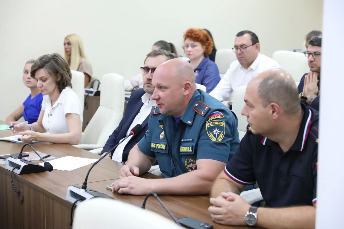 Подготовку к новому учебному году и ликвидацию брошенного транспорта обсудили в Долгопрудном Подготовку к новому учебному году и ликвидацию брошенного транспорта обсудили в Долгопрудном
