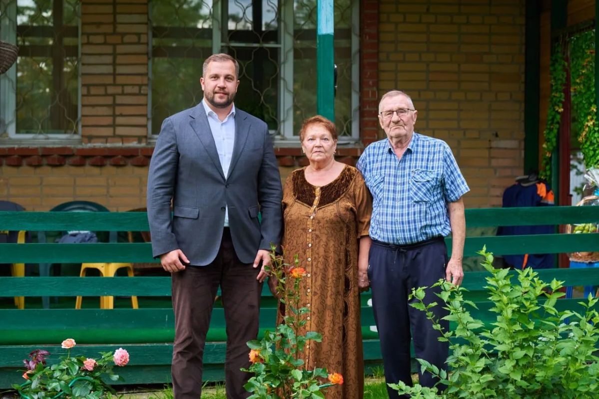 Михаил Собакин: Поздравил с 78-летием Почетного гражданина нашего округа Анатолия Николаевича Савина