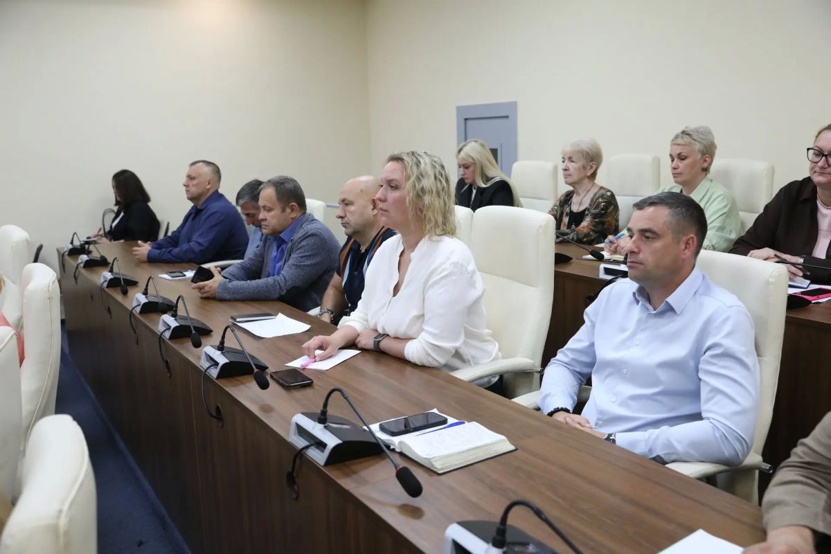 Подготовку к новому учебному году и ликвидацию брошенного транспорта обсудили в Долгопрудном Подготовку к новому учебному году и ликвидацию брошенного транспорта обсудили в Долгопрудном