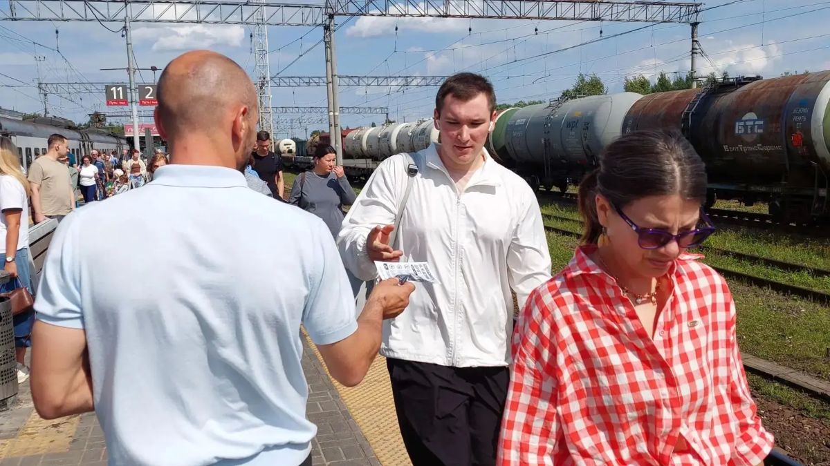 На железнодорожной станции «Серпухов» прошла акция «Сохрани себе жизнь» На железнодорожной станции «Серпухов» прошла акция «Сохрани себе жизнь»