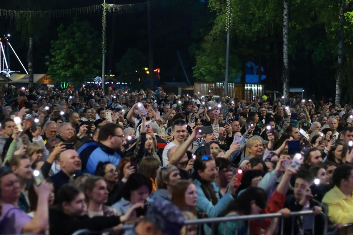 На предстоящей неделе в Центральном парке во вторник и четверг продолжатся тренировки по спортивно-бальным танцам вместе с любительским объединением «Танцы Голд»