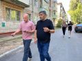Уполномоченный главы округа Ольга Алексеева вместе с депутатом Совета депутатов Дмитрием Кульковым провела повторную встречу с жителями Красноармейска на улицах Строителей и Гагарина
