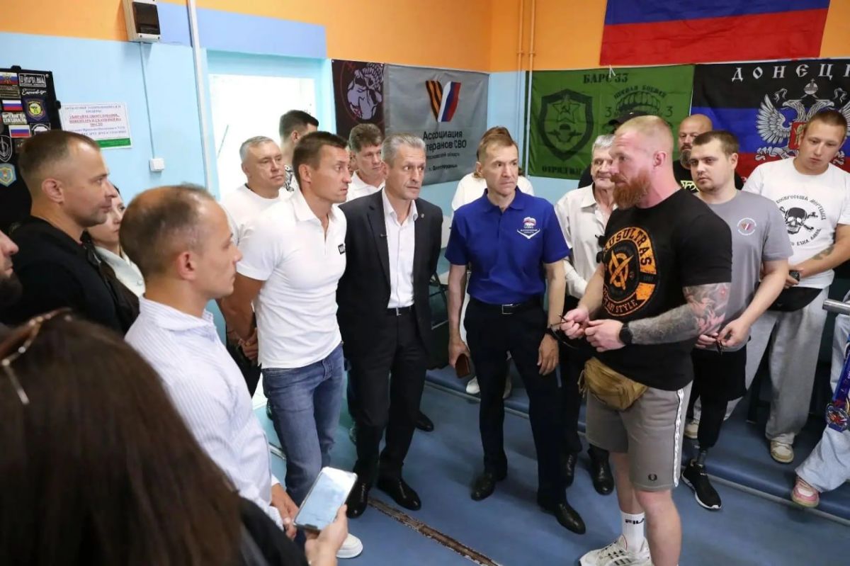 Спорт, образование и социальные проекты: олимпиец Александр Легков встретился с жителями Долгопрудного Спорт, образование и социальные проекты: олимпиец Александр Легков встретился с жителями Долгопрудного