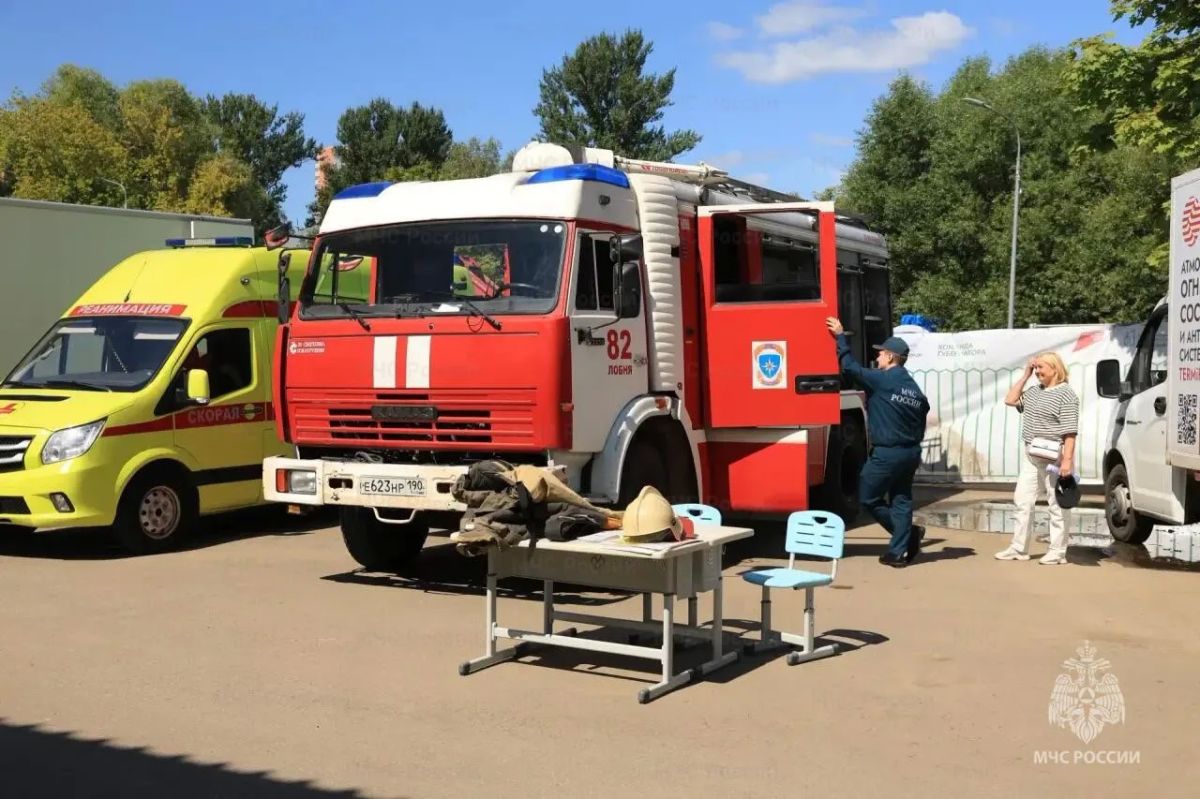 Сотрудники Долгопрудненского гарнизона завоевали серебро на фестивале «Время сильных» в Лобне Сотрудники Долгопрудненского гарнизона завоевали серебро на фестивале «Время сильных» в Лобне