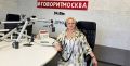 Председатель Общественной палаты округа помогает слушателям в радиоэфире