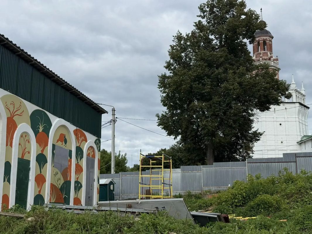Городская среда складывается из деталей Городская среда складывается из деталей