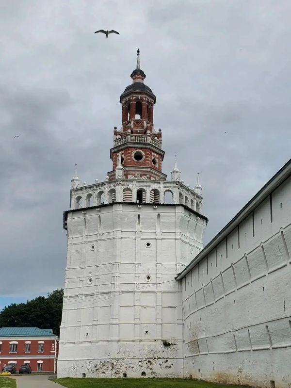 Городская среда складывается из деталей Городская среда складывается из деталей