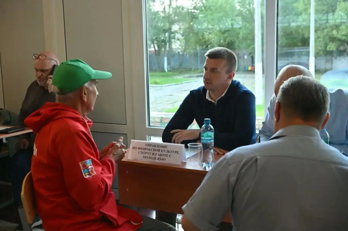 Заместитель главы Балашихи провел встречу с жителями микрорайона Гагарина Заместитель главы Балашихи провел встречу с жителями микрорайона Гагарина