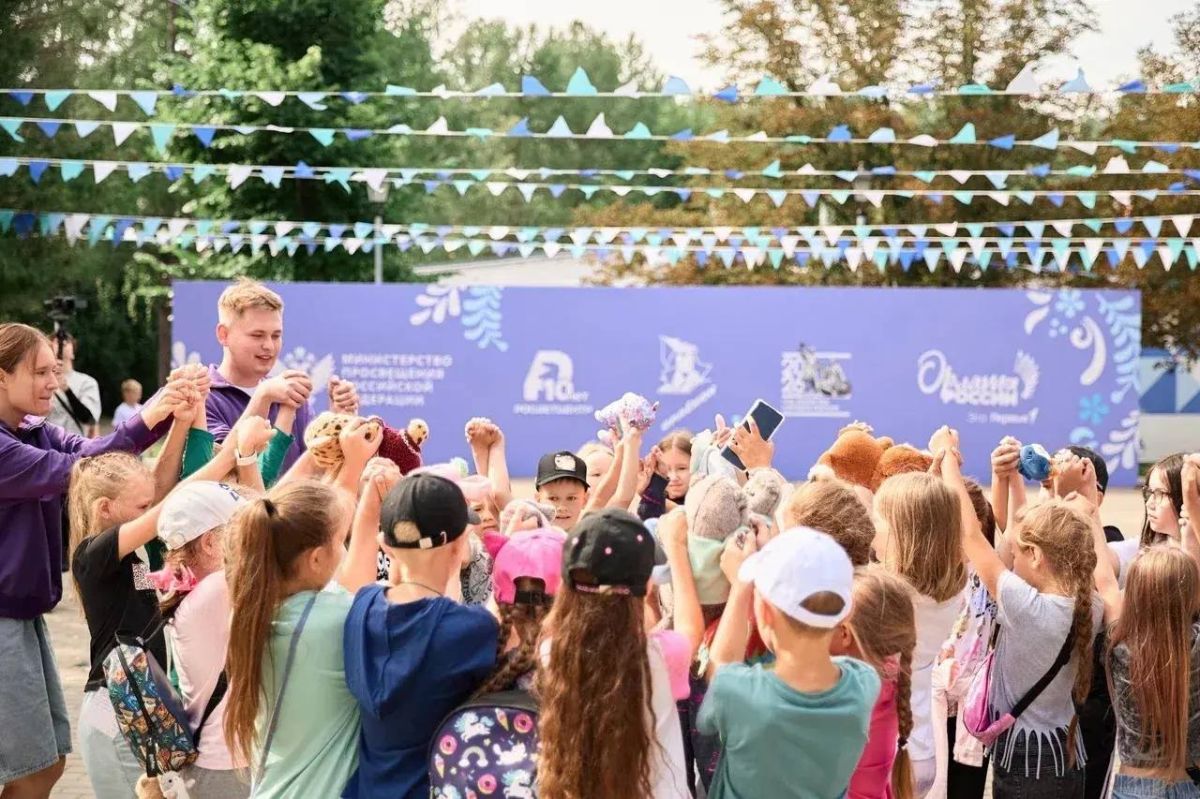 Семейный фестиваль «Крылья детства» объединил участников программы «Орлята России» Семейный фестиваль «Крылья детства» объединил участников программы «Орлята России»