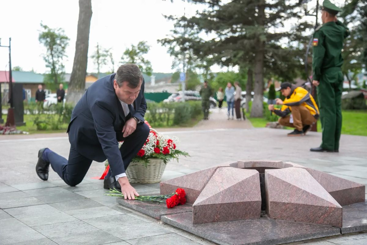 Александр Гречищев: Открыли торжественную часть праздника в честь Озёр: городу, в котором выросло не одно поколение озерчан, исполняется 101 год Александр Гречищев: Открыли торжественную часть праздника в честь Озёр: городу, в котором выросло не одно поколение озерчан, исполняется 101 год