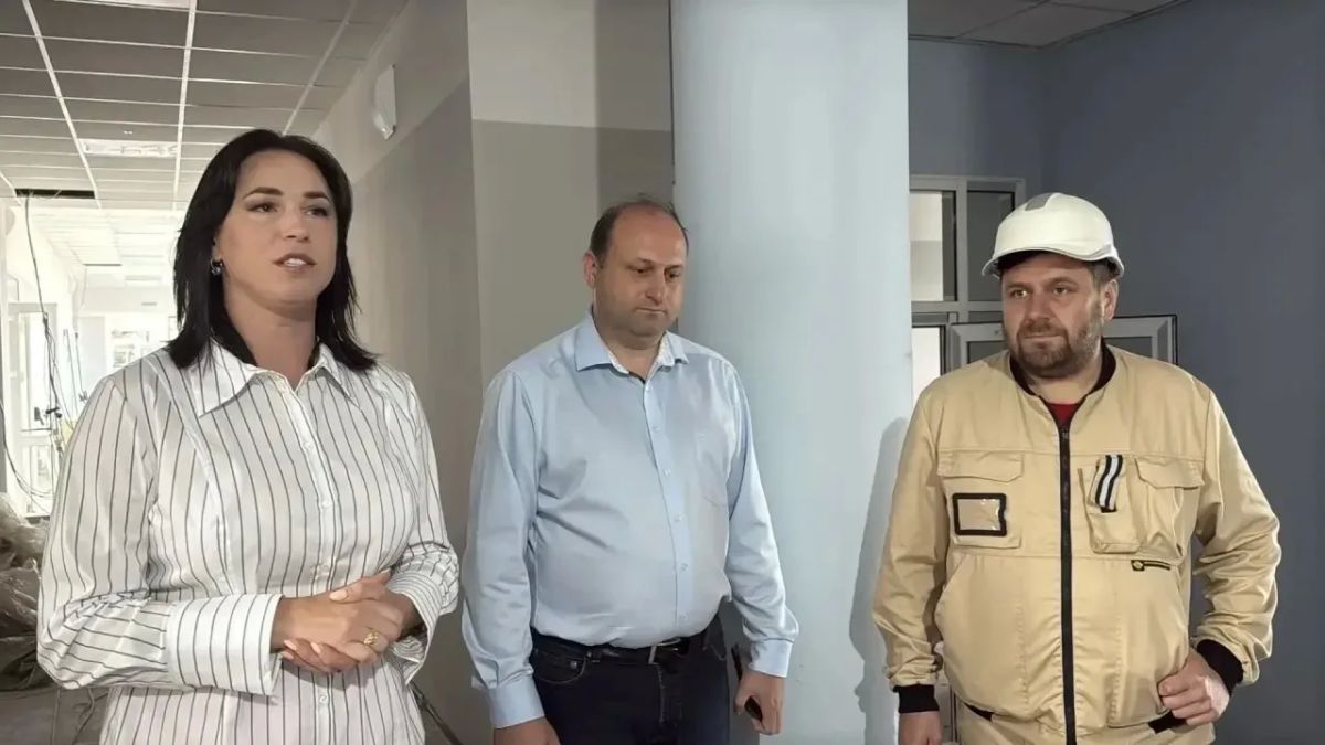В Подмосковье продолжается «родительская приёмка» — депутаты и общественники вместе с родителями, педагогами и подрядчиками проверяют, как учреждения образования готовятся к 1 сентября В Подмосковье продолжается «родительская приёмка» — депутаты и общественники вместе с родителями, педагогами и подрядчиками проверяют, как учреждения образования готовятся к 1 сентября