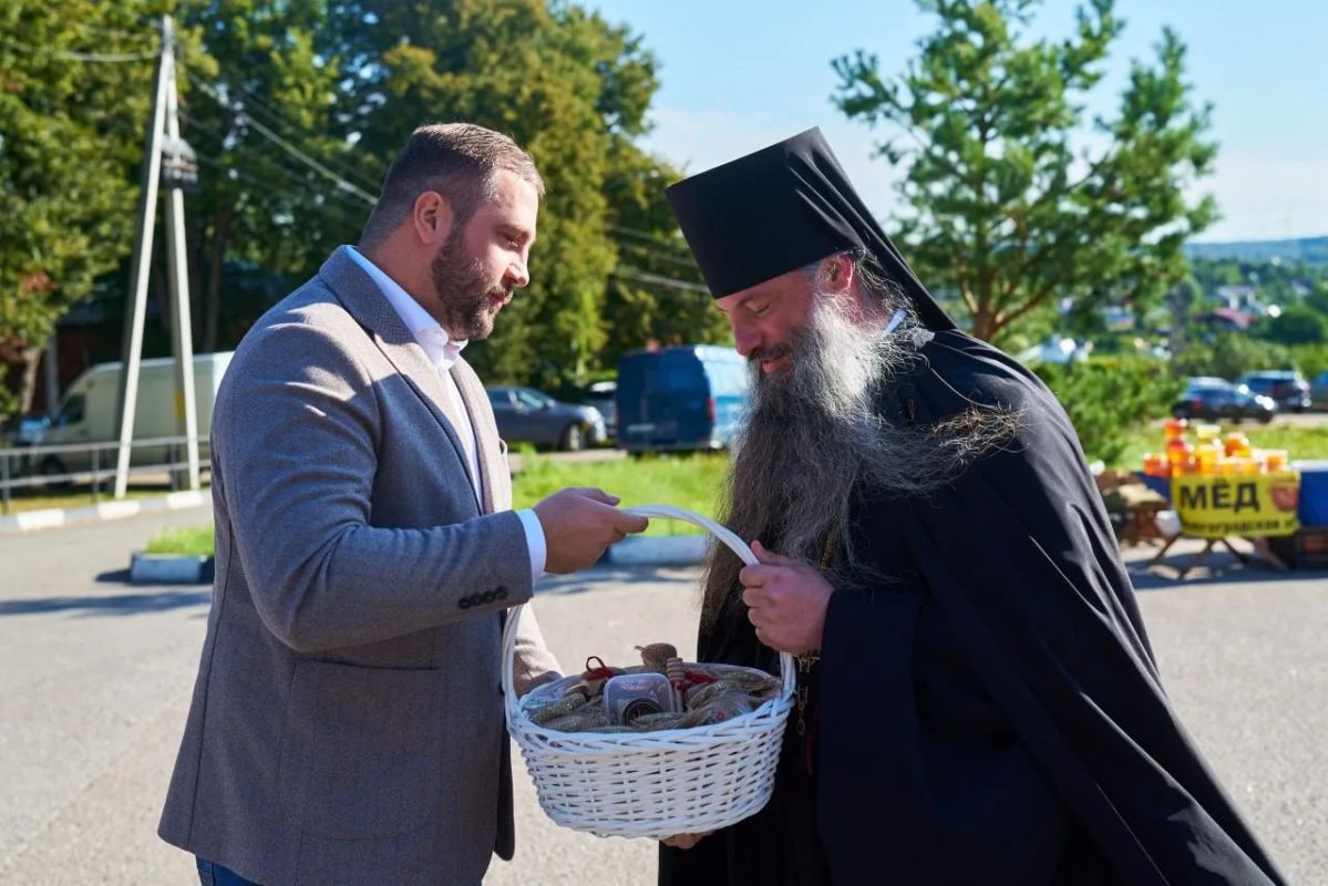 Михаил Собакин: 14 АВГУСТА – ПРАЗДНЕСТВО ВСЕМИЛОСТИВОМУ СПАСУ И ПРЕСВЯТОЙ БОГОРОДИЦЕ Михаил Собакин: 14 АВГУСТА – ПРАЗДНЕСТВО ВСЕМИЛОСТИВОМУ СПАСУ И ПРЕСВЯТОЙ БОГОРОДИЦЕ