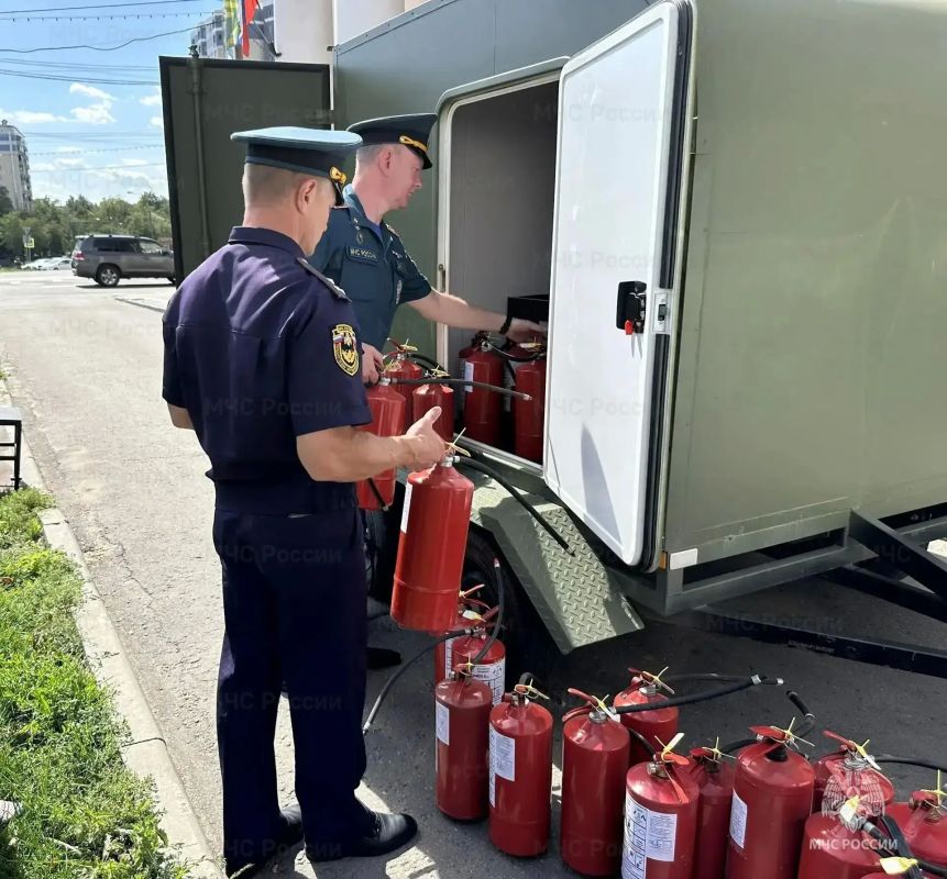 В Ленинском округе прошла акция по сбору гуманитарной помощи для военнослужащих СВО В Ленинском округе прошла акция по сбору гуманитарной помощи для военнослужащих СВО