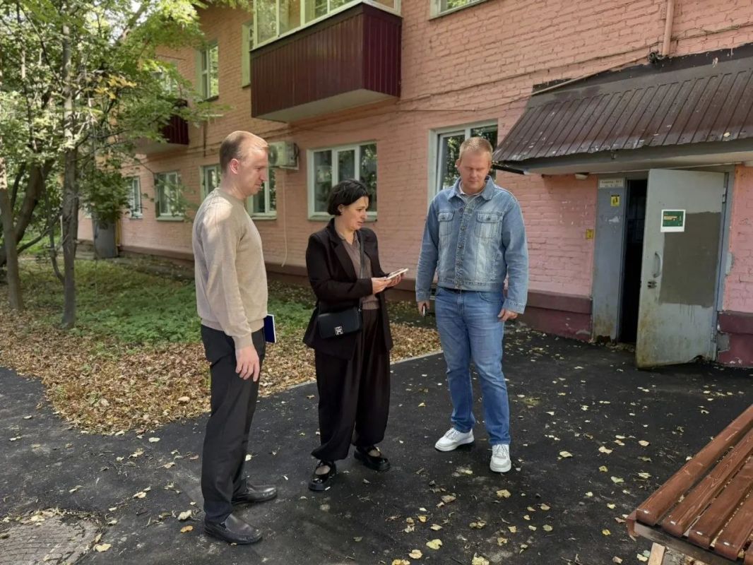 Заместитель главы городского округа Подольск Михаил Саруханов провёл обход территории в посёлке Сельхозтехника Заместитель главы городского округа Подольск Михаил Саруханов провёл обход территории в посёлке Сельхозтехника