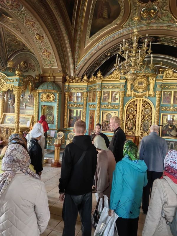 По благословению архиепископа Подольского и Люберецкого Аксия для медицинских работников Серпухова была организована паломническая поездка в Вознесенскую Давидову пустынь По благословению архиепископа Подольского и Люберецкого Аксия для медицинских работников Серпухова была организована паломническая поездка в Вознесенскую Давидову пустынь