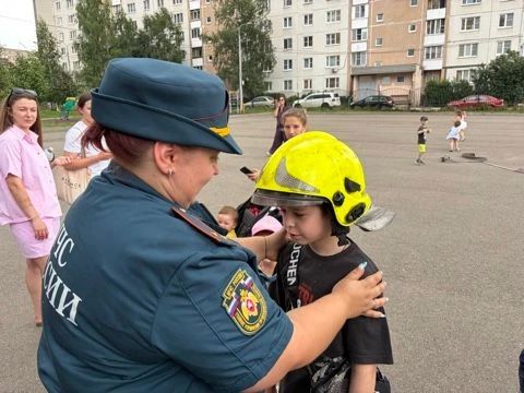 В Солнечногорске инспекторы Госпожнадзора обучили дошкольников правилам пожарной безопасности В Солнечногорске инспекторы Госпожнадзора обучили дошкольников правилам пожарной безопасности