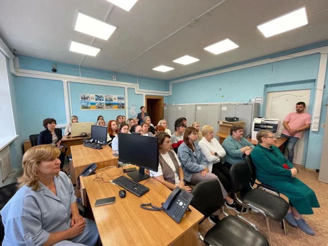 СТУПИНО. Встретился с коллективом Окружного управления социального развития №13 Министерства социального развития Московской области как депутат Московской областной Думы СТУПИНО. Встретился с коллективом Окружного управления социального развития №13 Министерства социального развития Московской области как депутат Московской областной Думы