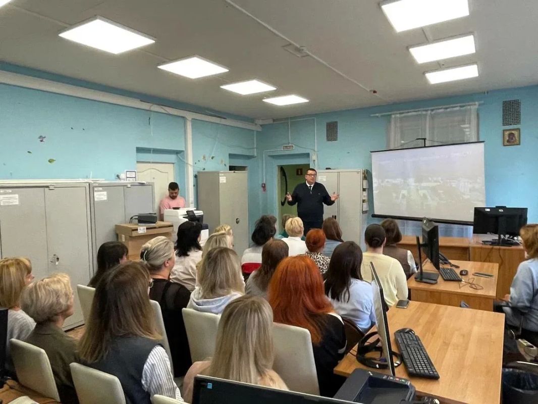 СТУПИНО. Встретился с коллективом Окружного управления социального развития №13 Министерства социального развития Московской области как депутат Московской областной Думы