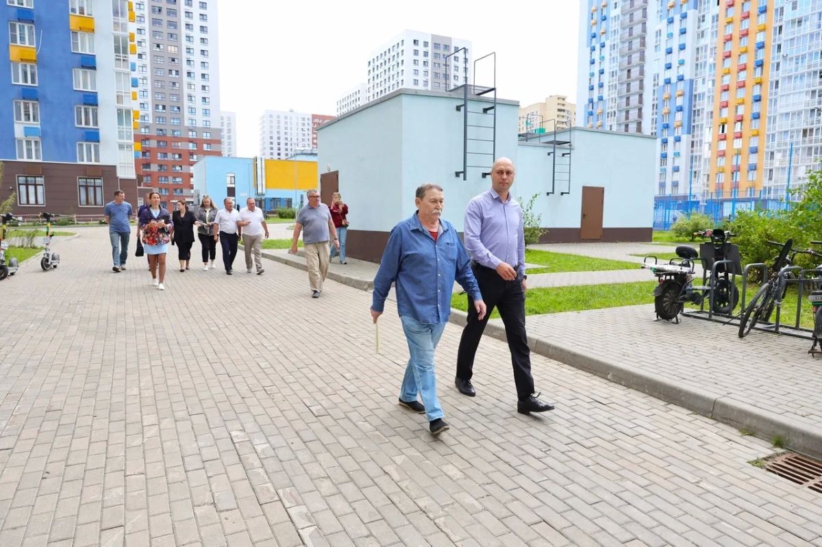 Встреча с жителями многоквартирного дома на проспекте Астрахова прошла в Мытищах Встреча с жителями многоквартирного дома на проспекте Астрахова прошла в Мытищах