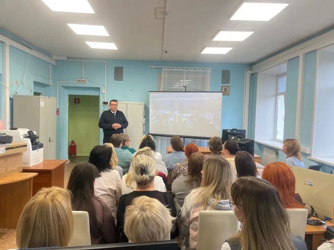 СТУПИНО. Встретился с коллективом Окружного управления социального развития №13 Министерства социального развития Московской области как депутат Московской областной Думы СТУПИНО. Встретился с коллективом Окружного управления социального развития №13 Министерства социального развития Московской области как депутат Московской областной Думы