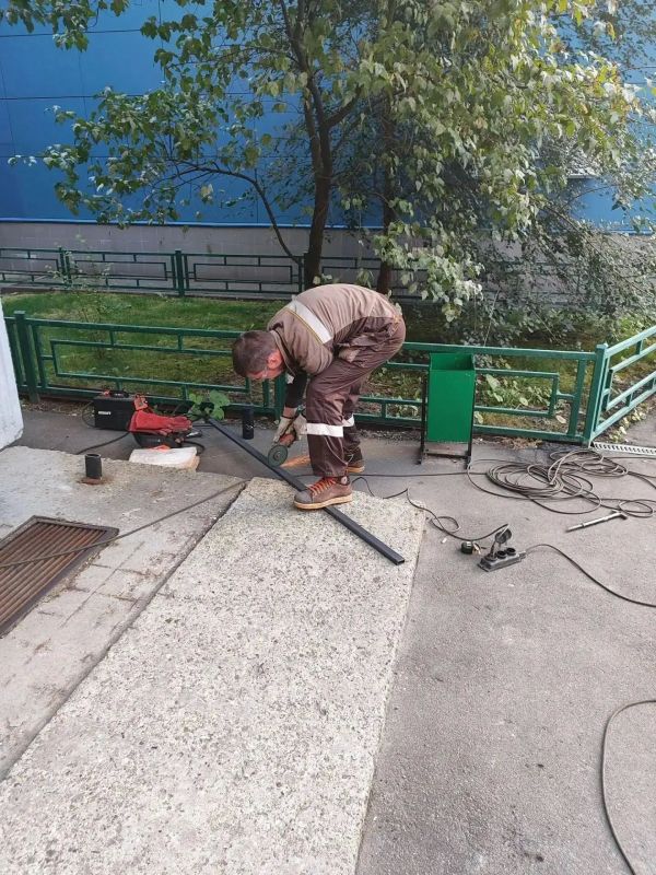 Управляющие компании города продолжают плановые работы по повышению комфорта проживания для жителей Управляющие компании города продолжают плановые работы по повышению комфорта проживания для жителей