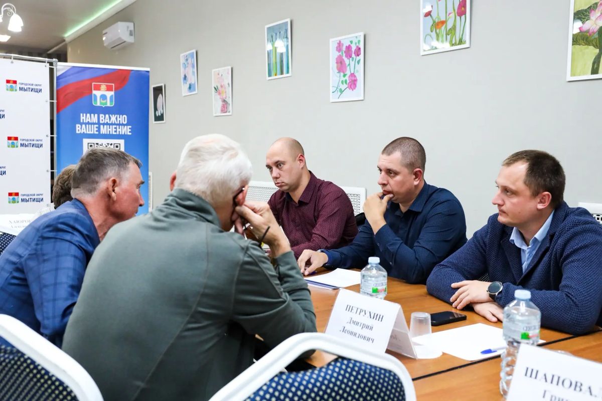 Юлия Купецкая: Тематическая выездная администрация работала сегодня в микрорайоне Пироговский Юлия Купецкая: Тематическая выездная администрация работала сегодня в микрорайоне Пироговский