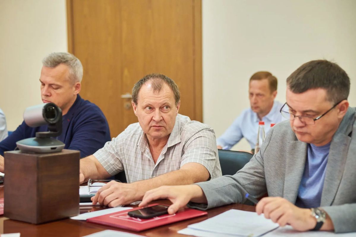 Михаил Собакин: В рамках профильного часа по ЖКХ заслушал подрядчика по ходу выполнения этапов реализации государственной программы Московской области по модернизации объектов теплоснабжения муниципального округа Чехов Михаил Собакин: В рамках профильного часа по ЖКХ заслушал подрядчика по ходу выполнения этапов реализации государственной программы Московской области по модернизации объектов теплоснабжения муниципального округа Чехов