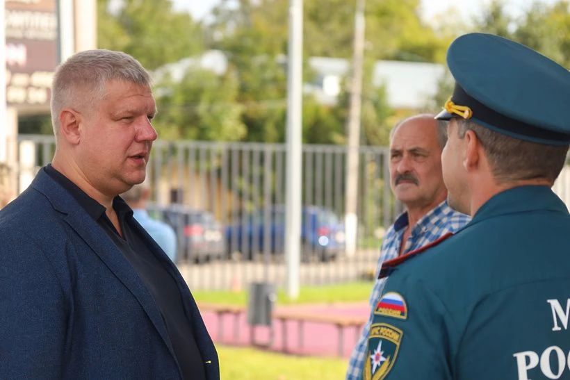 В Солнечногорске прошли учения по безопасности в школах перед началом учебного года В Солнечногорске прошли учения по безопасности в школах перед началом учебного года