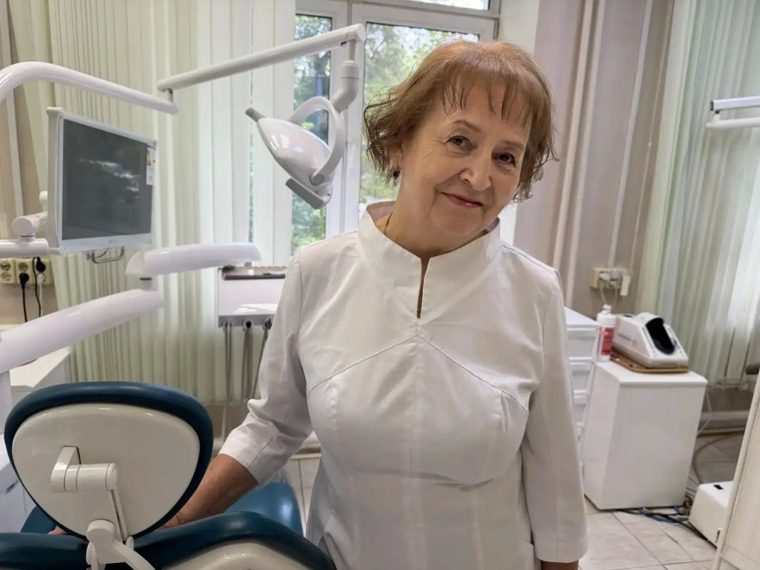 Красивые улыбки жителей Коломны самых разных возрастов – таков итог полувековой работы врача-ортодонта Татьяны Маклецовой