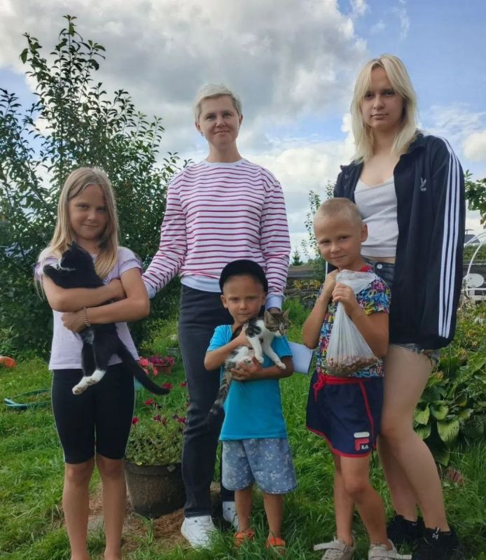 18 августа Стремиловской библиотеки прошла зооакция "Протяни лапу дружбы", посвященная Всемирному дню бездомных животных 18 августа Стремиловской библиотеки прошла зооакция "Протяни лапу дружбы", посвященная Всемирному дню бездомных животных