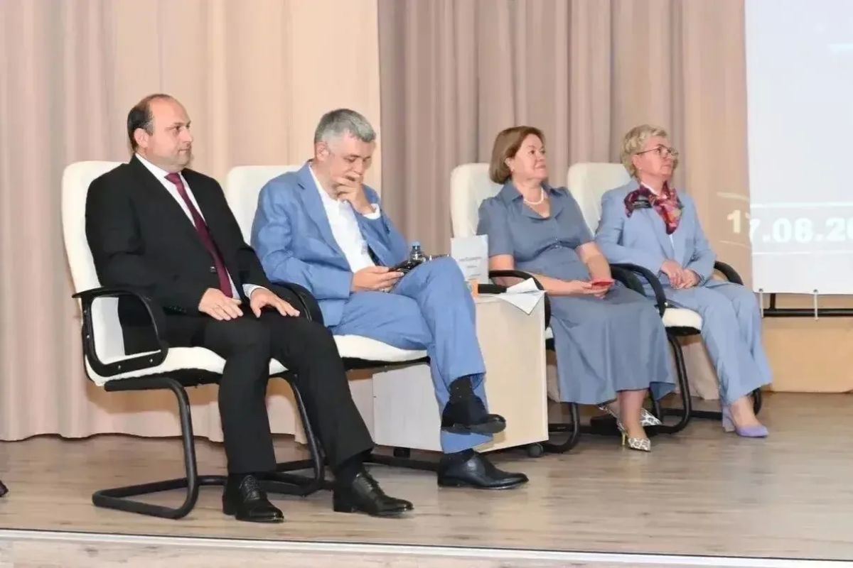 Делегация Химок приняла участие в сессии для руководителей школ Подмосковья Делегация Химок приняла участие в сессии для руководителей школ Подмосковья
