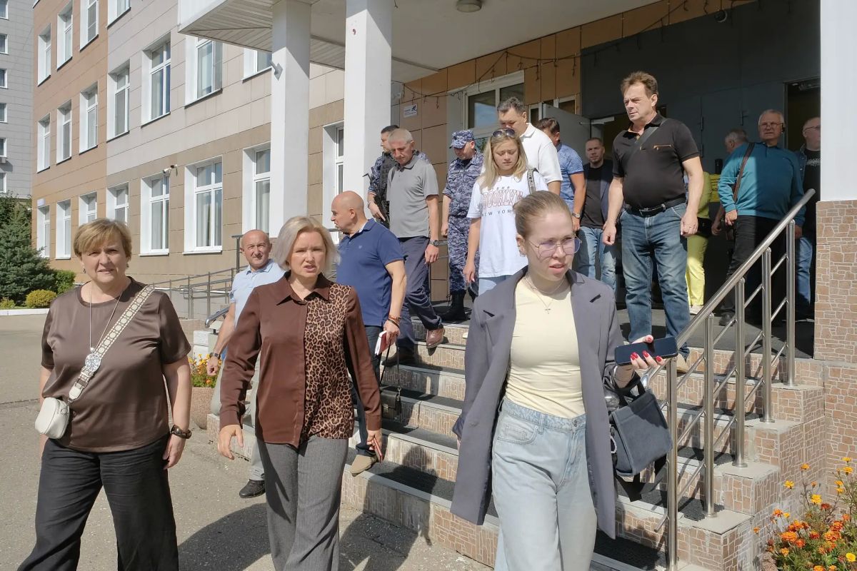 Безопасность превыше всего: в Красногорске прошли масштабные учения в школе Безопасность превыше всего: в Красногорске прошли масштабные учения в школе