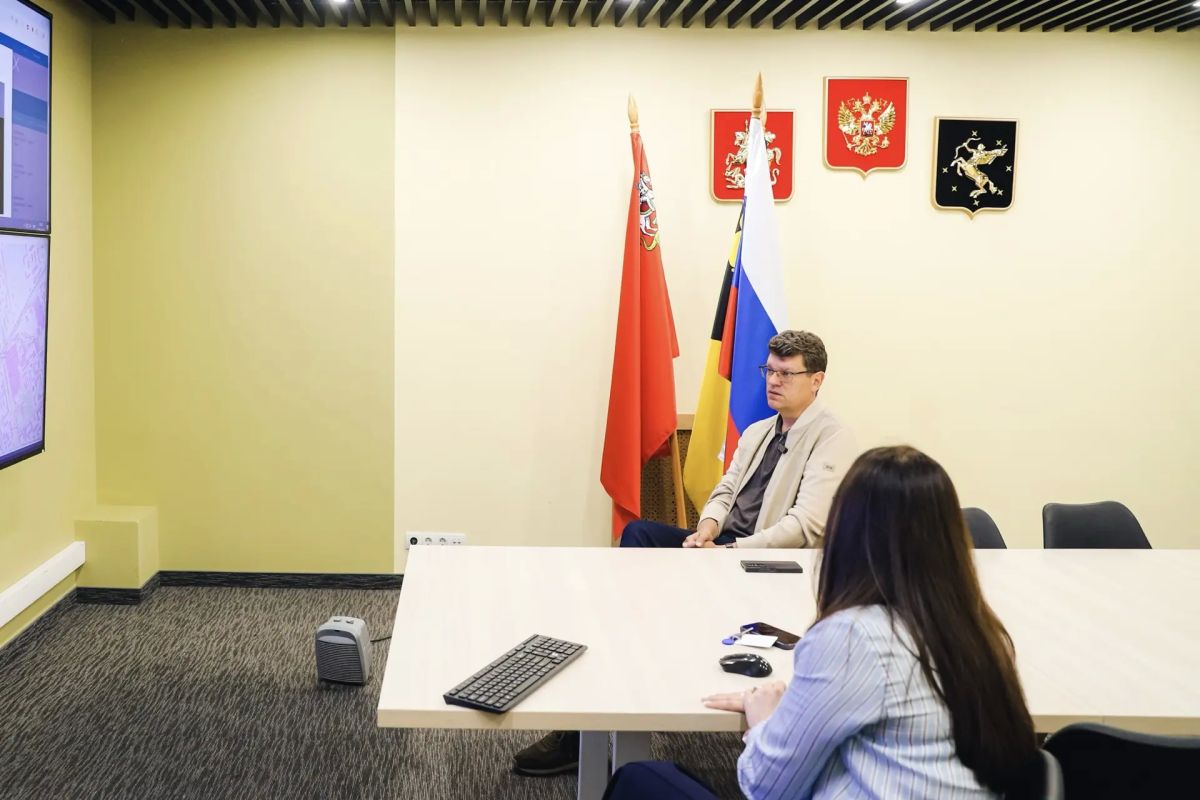 Депутат Госдумы Денис Кравченко провёл встречу с командой Муниципального центра управления регионом Депутат Госдумы Денис Кравченко провёл встречу с командой Муниципального центра управления регионом