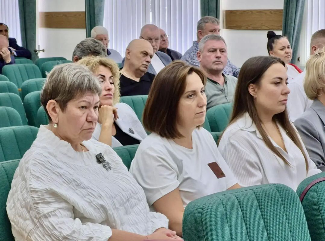 Итоги Часа ЖКХ: дороги, кровли и «серые зоны» ответственности Итоги Часа ЖКХ: дороги, кровли и «серые зоны» ответственности