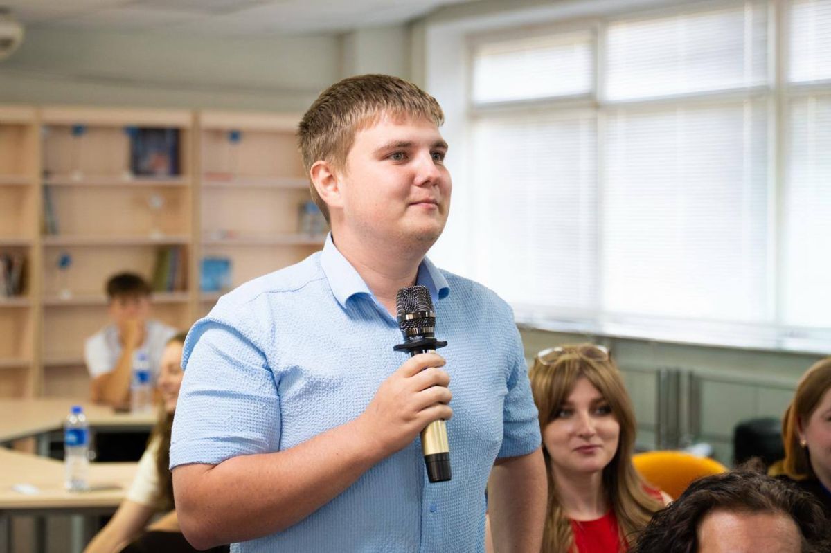 Леонид Слуцкий: Как остановить отток молодёжи из регионов? Леонид Слуцкий: Как остановить отток молодёжи из регионов?