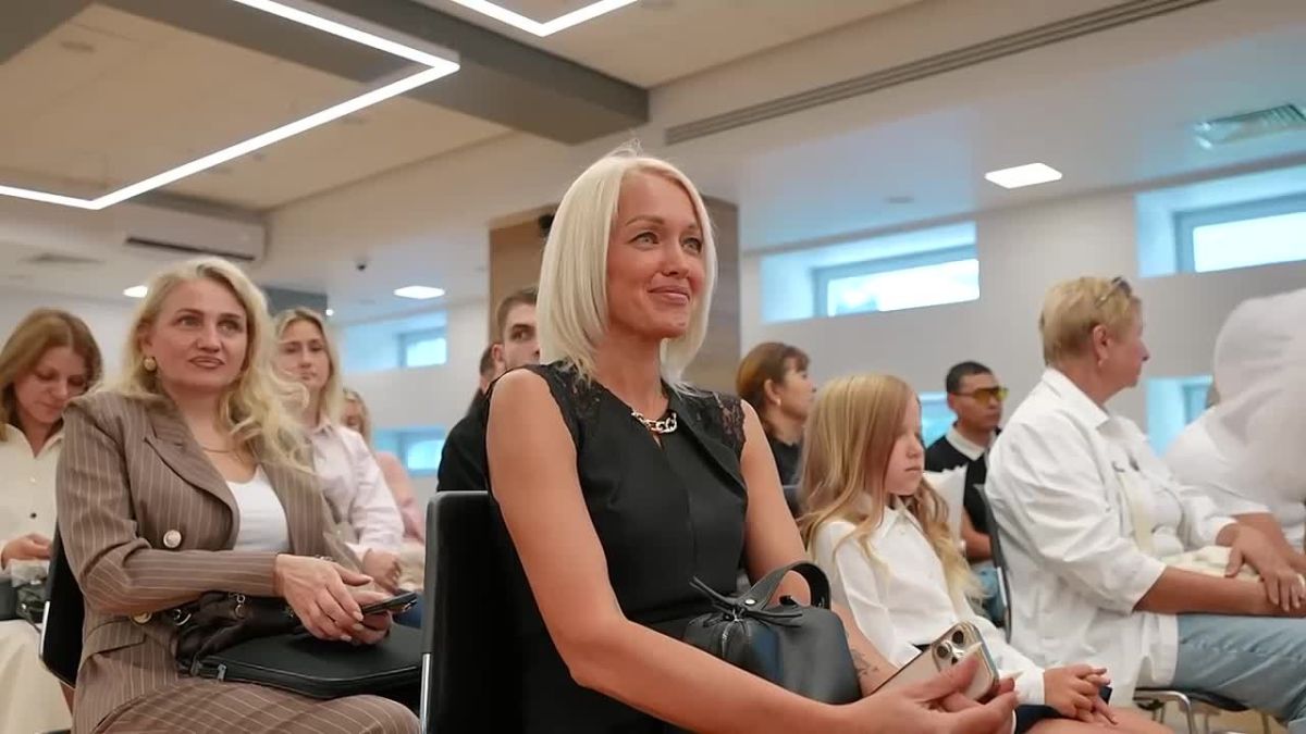 Юлия Купецкая: Вручение паспортов юным мытищинцам накануне государственных праздников – добрая традиция нашего округа