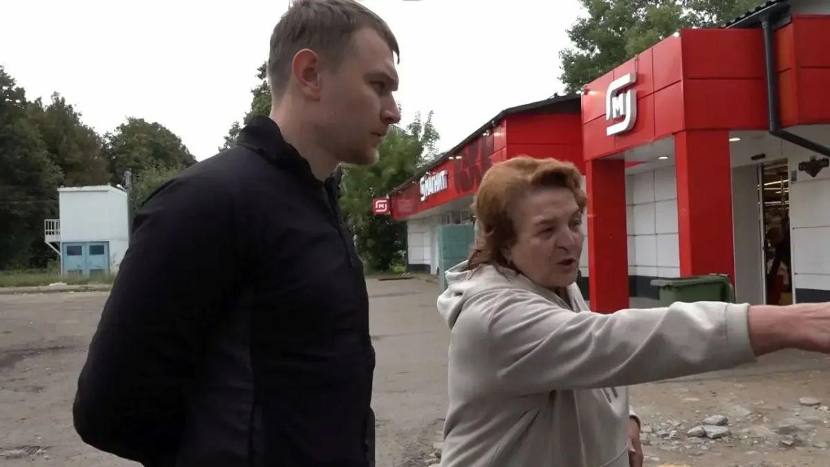 На связи с жителями. Сегодня заместитель главы городского округа Красногорск Евгений Елизаров провел рабочую встречу с жителями поселка Светлые горы На связи с жителями. Сегодня заместитель главы городского округа Красногорск Евгений Елизаров провел рабочую встречу с жителями поселка Светлые горы