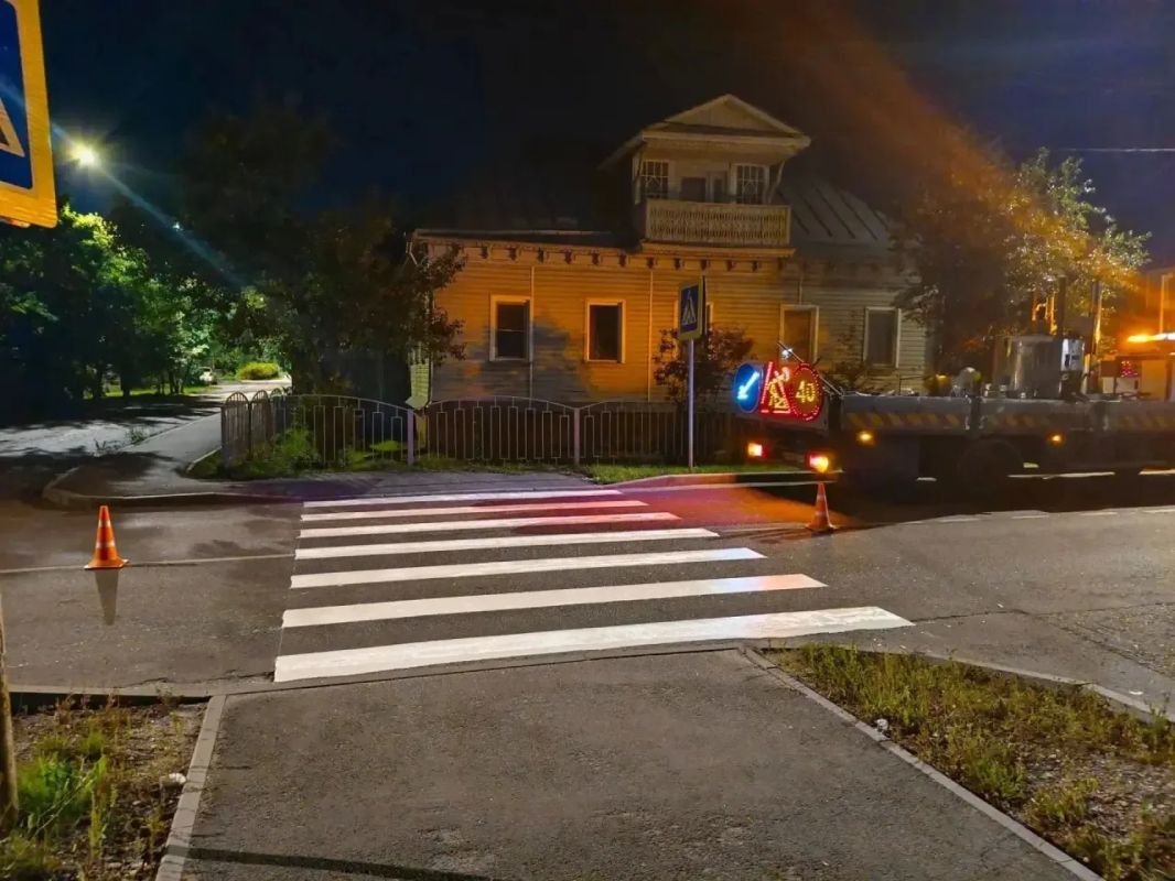 Глава Городского округа Серпухов Алексей Шимко поделился о том, что в преддверии нового учебного года в Серпухове обновляют дорожную разметку возле образовательных учреждений Городского округа Глава Городского округа Серпухов Алексей Шимко поделился о том, что в преддверии нового учебного года в Серпухове обновляют дорожную разметку возле образовательных учреждений Городского округа