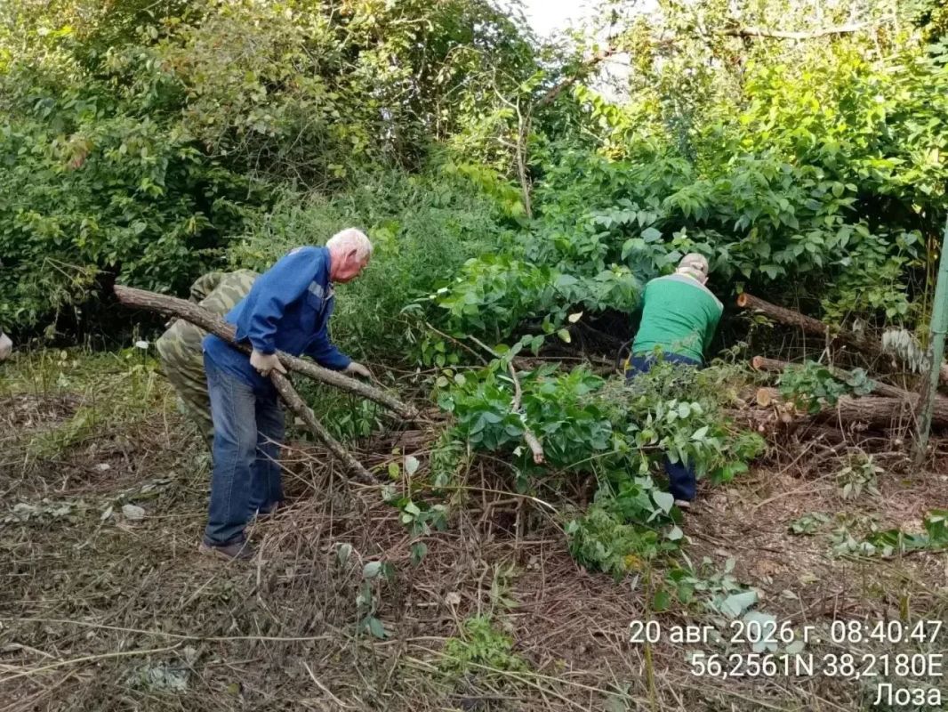Сотрудники МБУ «Благоустройство СП» продолжают наводить порядок во всех населённых пунктах Сергиево-Посадского округа Сотрудники МБУ «Благоустройство СП» продолжают наводить порядок во всех населённых пунктах Сергиево-Посадского округа