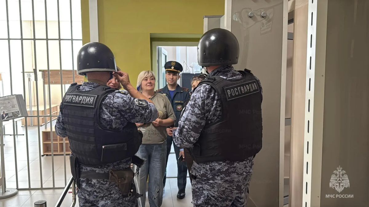 Всероссийское учение по обеспечению безопасности прошло в школах и детских садах Всероссийское учение по обеспечению безопасности прошло в школах и детских садах