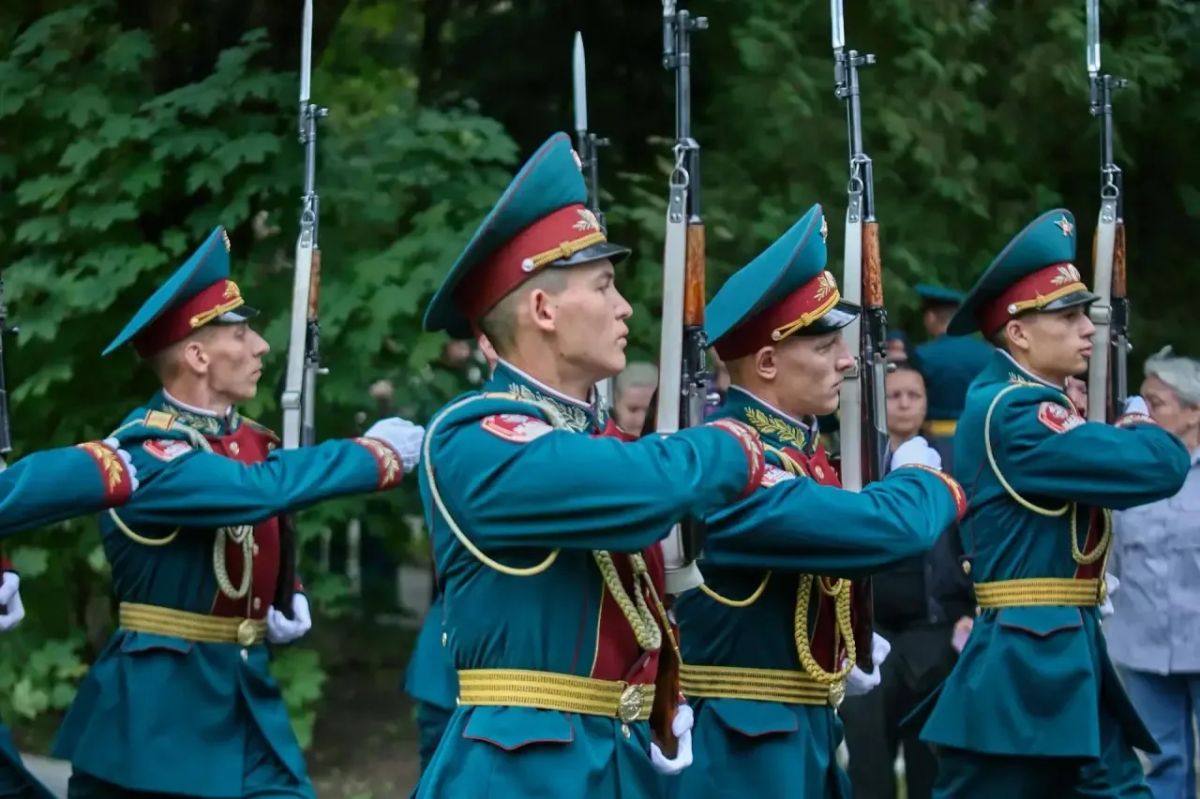 Мемориальную доску участнику СВО Михаилу Чудакову открыли в Балашихе Мемориальную доску участнику СВО Михаилу Чудакову открыли в Балашихе