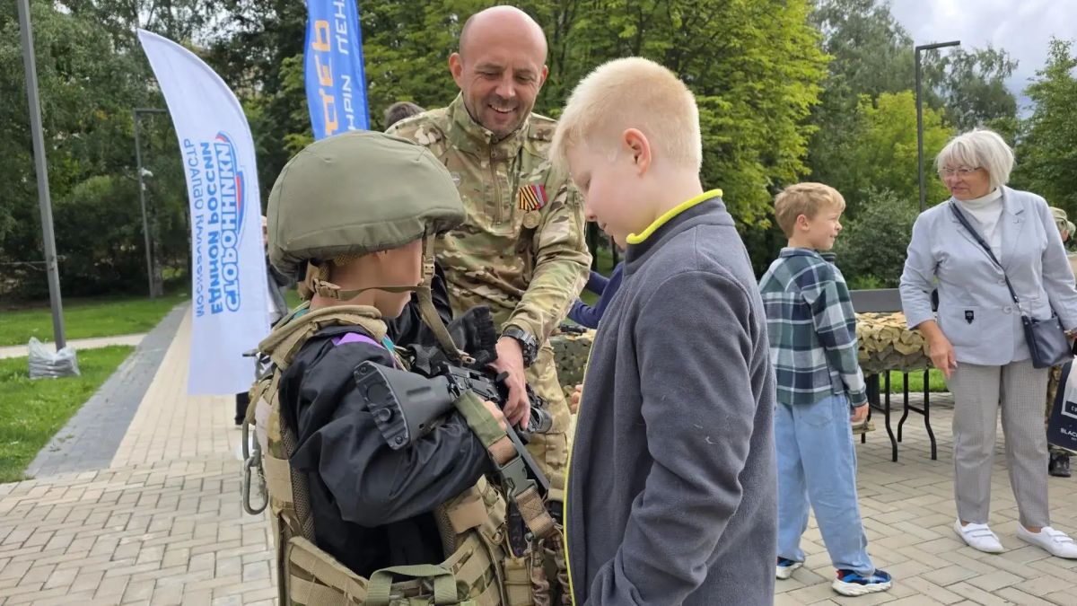 Гуманитарная ярмарка в поддержку участников СВО прошла в Дзержинском г.о. Люберцы Гуманитарная ярмарка в поддержку участников СВО прошла в Дзержинском г.о. Люберцы