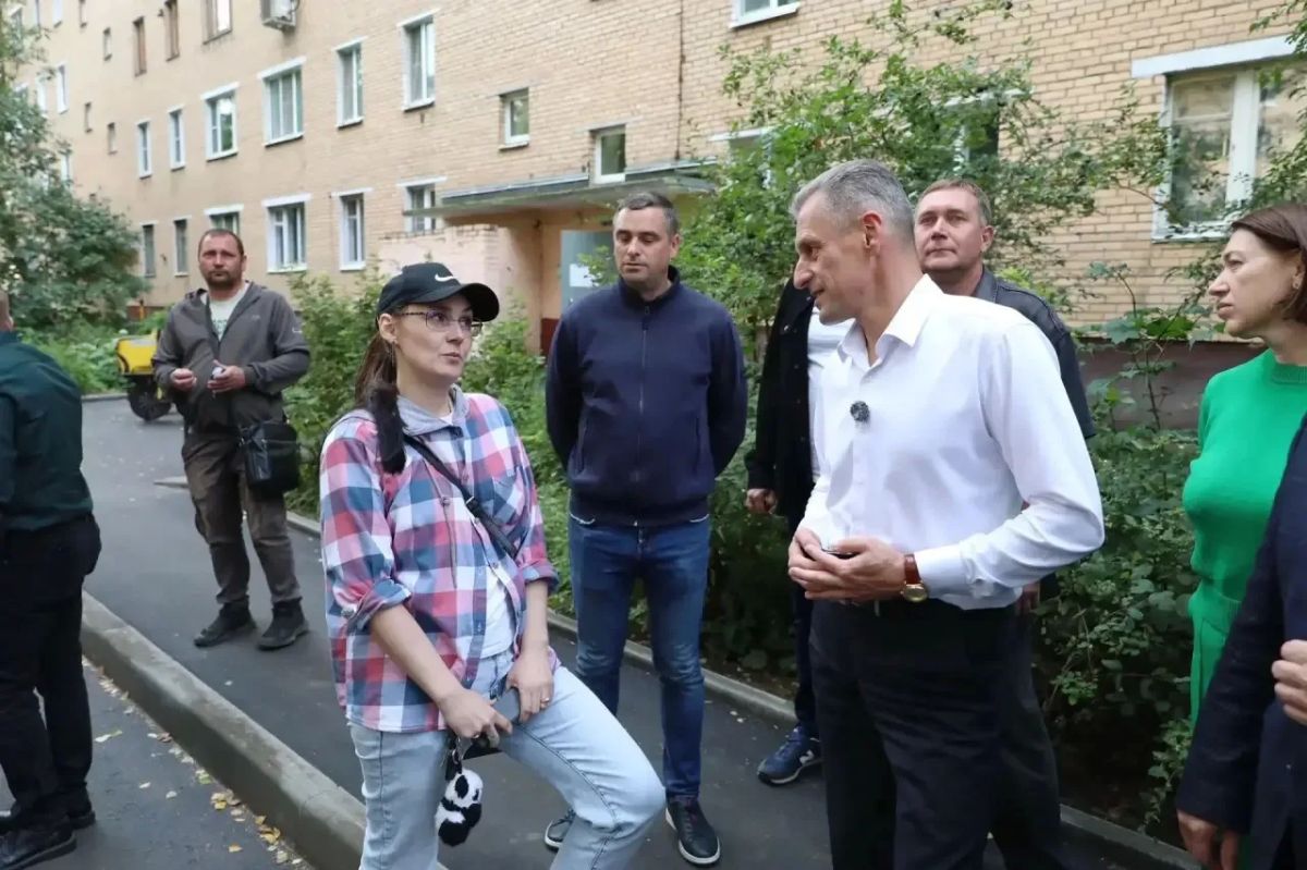 Живое общение и диалог с жителями в ходе пешеходных обходов лучший способ погрузится в проблематику города, понять вопросы требующие вмешательства и решения из первых уст Живое общение и диалог с жителями в ходе пешеходных обходов лучший способ погрузится в проблематику города, понять вопросы требующие вмешательства и решения из первых уст