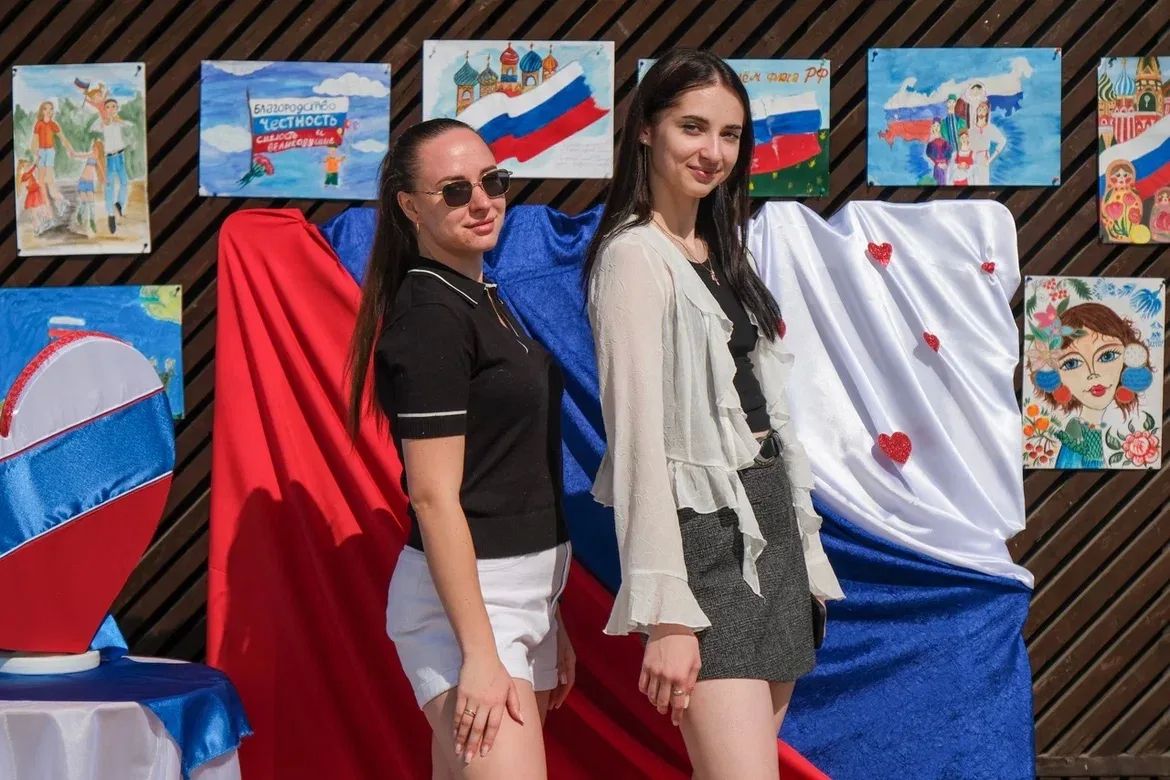 В Орехово-Зуевском округе отметили День Государственного флага Российской Федерации В Орехово-Зуевском округе отметили День Государственного флага Российской Федерации