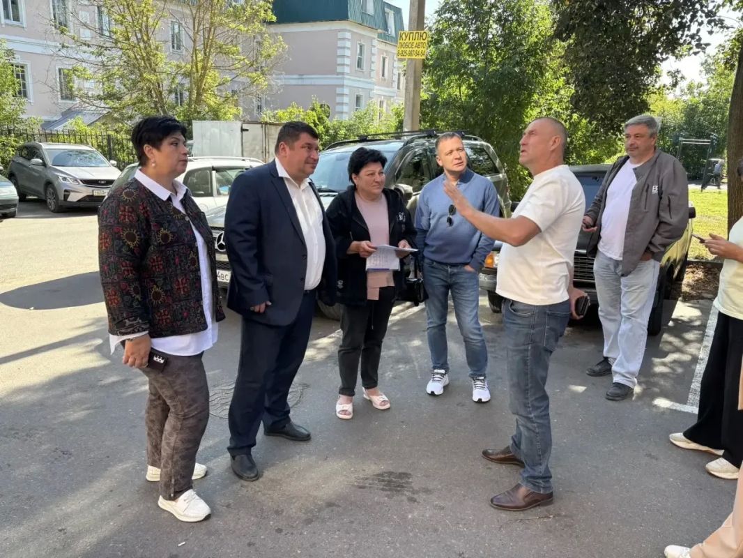 По поручению главы муниципалитета Алексея Шимко его заместители провели плановые объезды территорий По поручению главы муниципалитета Алексея Шимко его заместители провели плановые объезды территорий