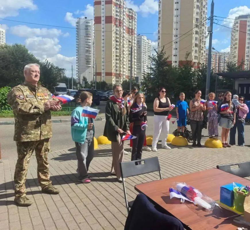 День Государственного флага Российской Федерации отметили в Люберцах День Государственного флага Российской Федерации отметили в Люберцах